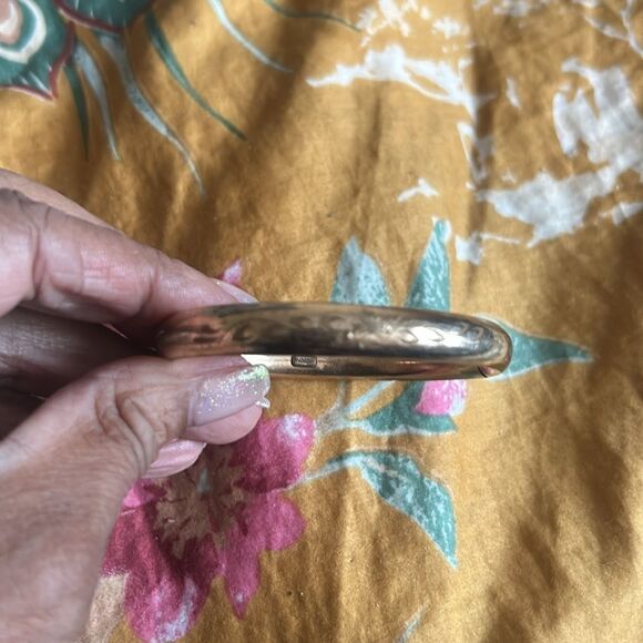 Gold Filled Bangle Bracelet - Picture 5 of 8